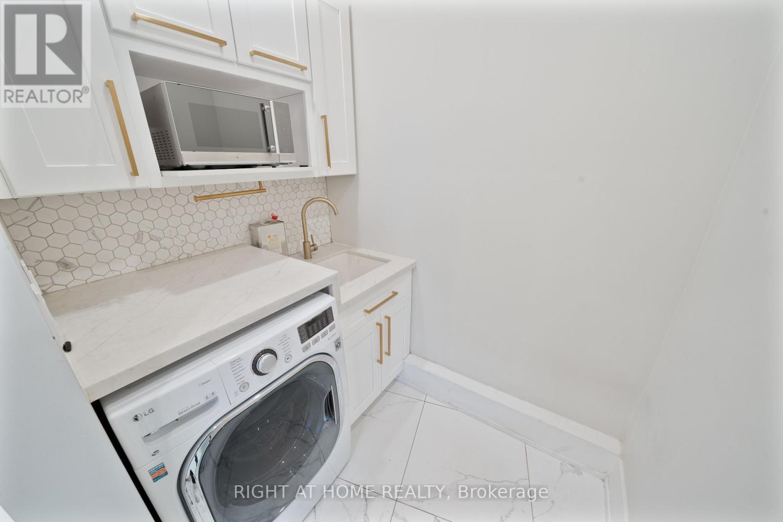 3 - 7730 Kipling Avenue, Vaughan, Ontario  L4L 1Y9 - Photo 8 - N12301613