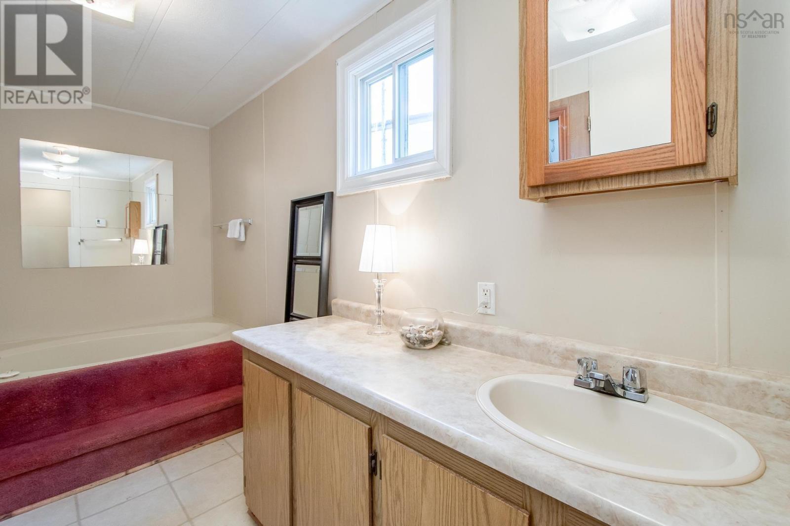 1 Wilson Avenue, Dartmouth, Nova Scotia  B2Y 2B2 - Photo 20 - 202518420