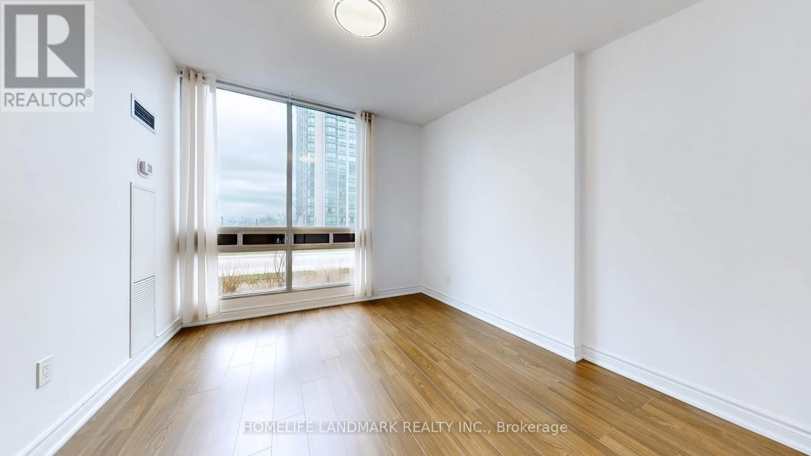 107 - 2185 Marine Drive, Oakville, Ontario  L6L 5L6 - Photo 20 - W12301606