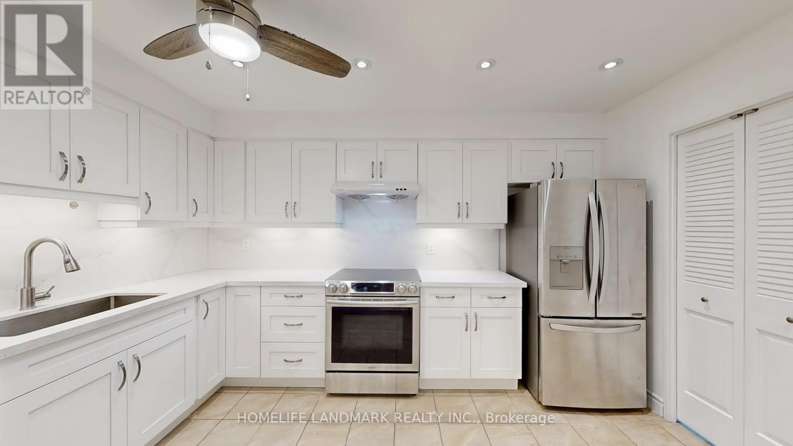 107 - 2185 Marine Drive, Oakville, Ontario  L6L 5L6 - Photo 8 - W12301606