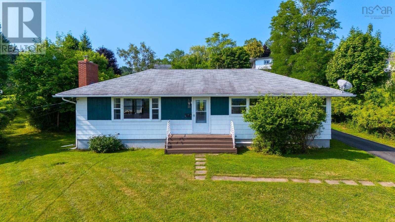 21 Maple Avenue, Hantsport, Nova Scotia  B0P 1P0 - Photo 1 - 202517970