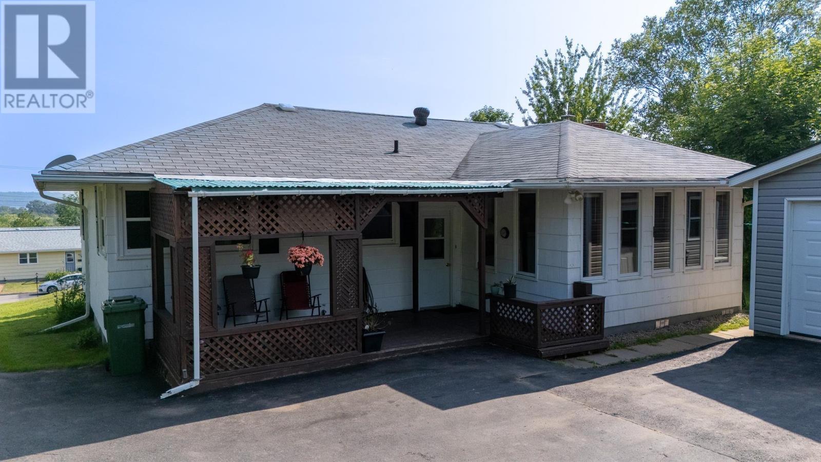 21 Maple Avenue, Hantsport, Nova Scotia  B0P 1P0 - Photo 4 - 202517970
