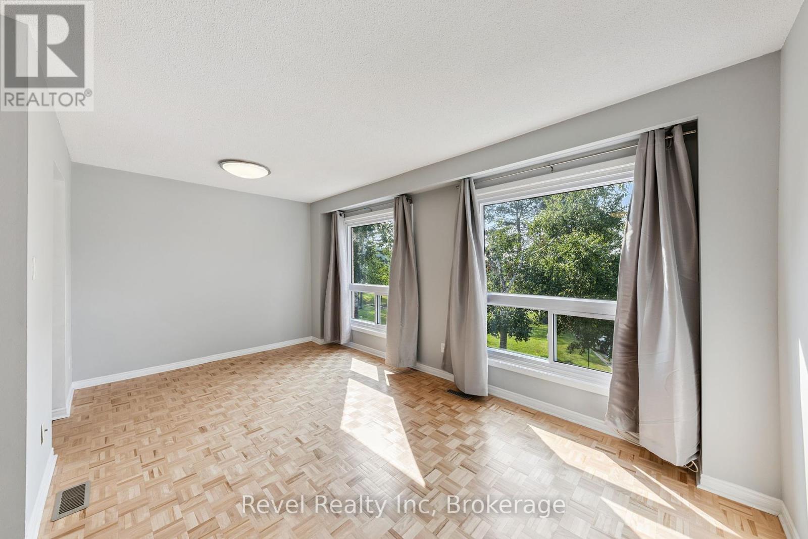 Property at 74 - 778 WILLIAM STREET image 3