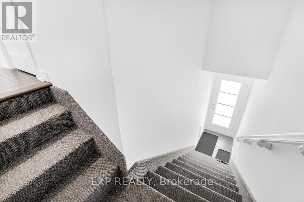 225 - 292 Masters Lane, Clarence-Rockland, Ontario  K4K 0K5 - Photo 4 - X12261845
