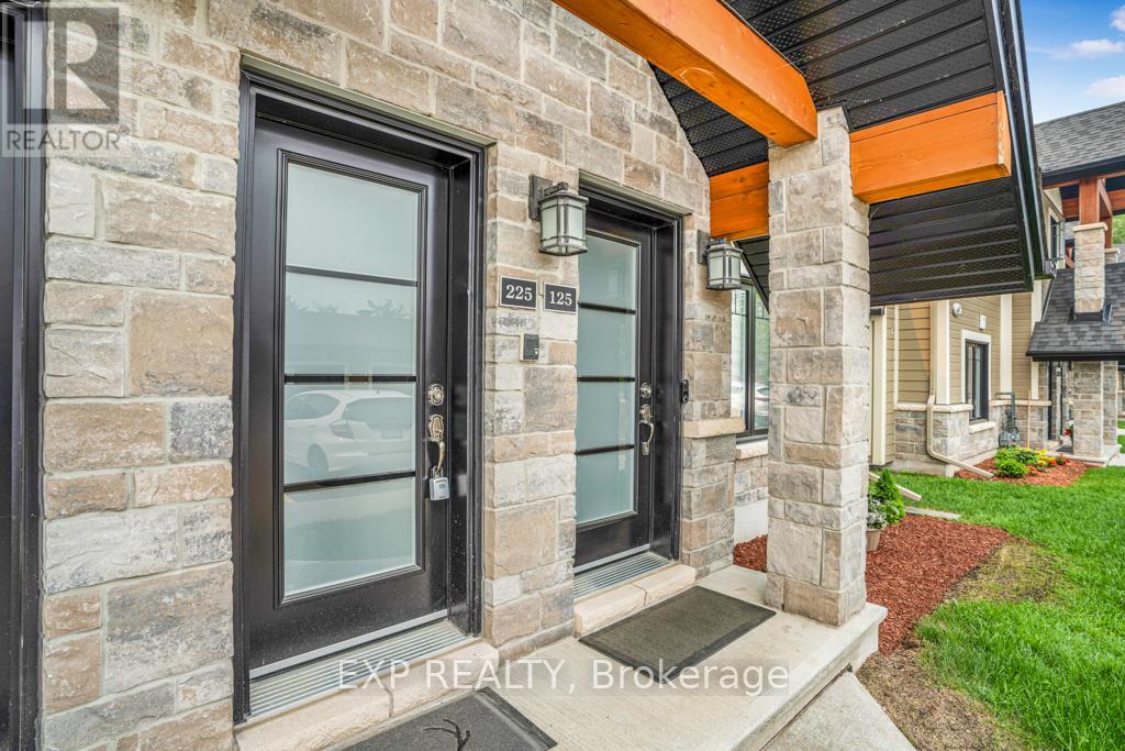 225 - 292 Masters Lane, Clarence-Rockland, Ontario  K4K 0K5 - Photo 3 - X12261845
