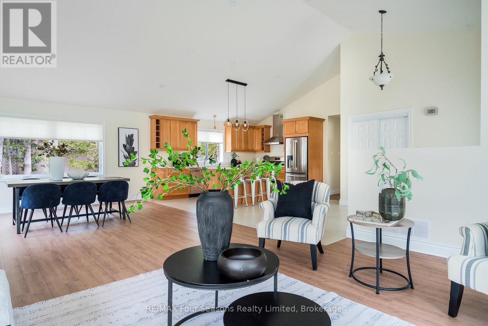 19 Currie Avenue, Collingwood, Ontario  L9Y 0X2 - Photo 7 - S12301628