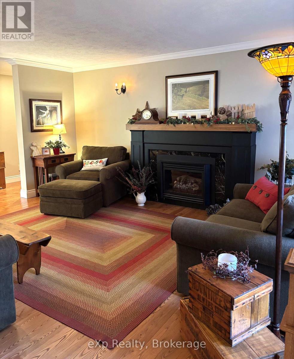 9 Johnstone Boulevard, Brockton, Ontario  N0G 2V0 - Photo 24 - X12301618