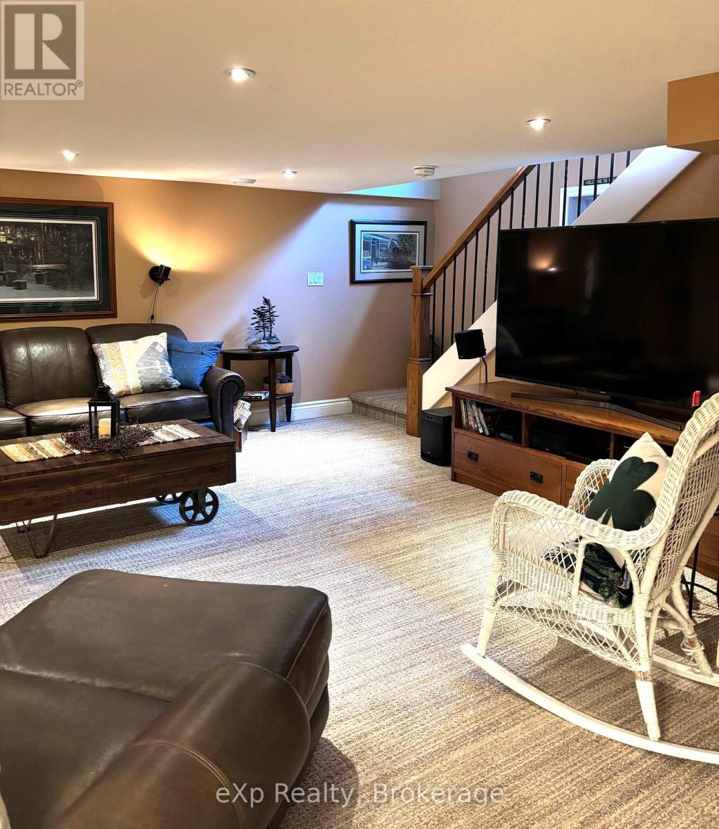 9 Johnstone Boulevard, Brockton, Ontario  N0G 2V0 - Photo 37 - X12301618