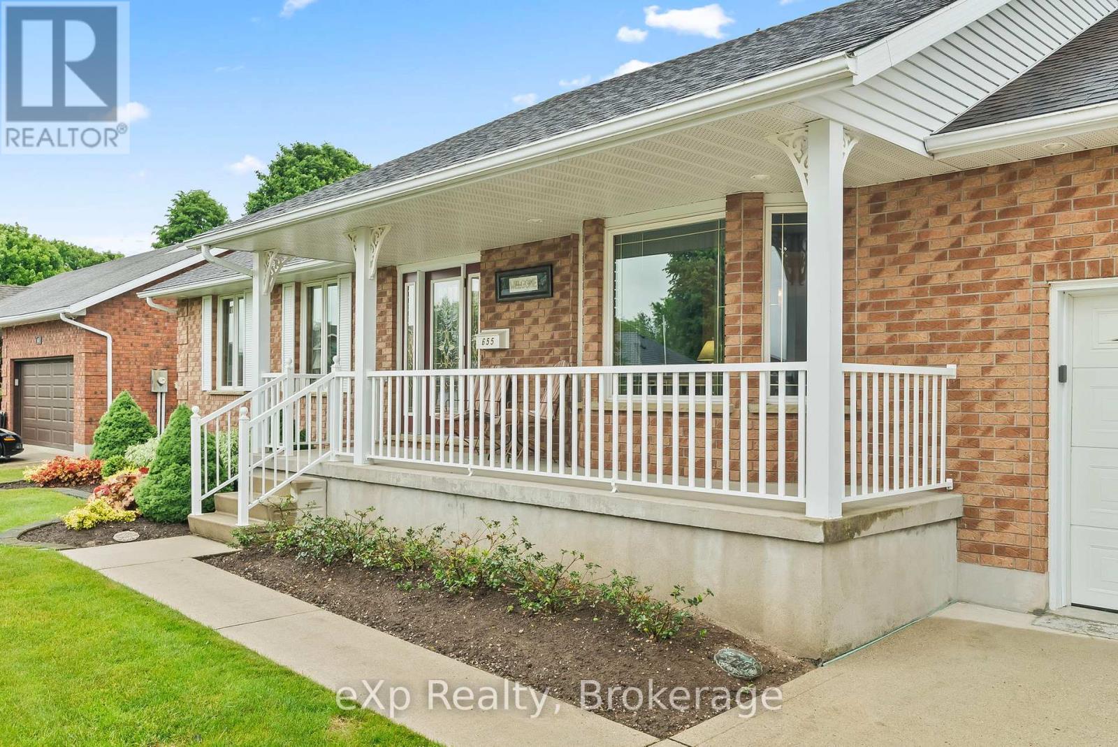 Property at 655 17TH STREET CRESCENT image 3