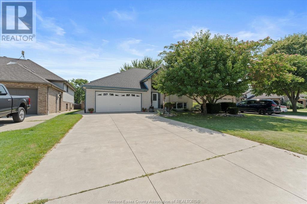 Property at 560 Revland DRIVE image 2
