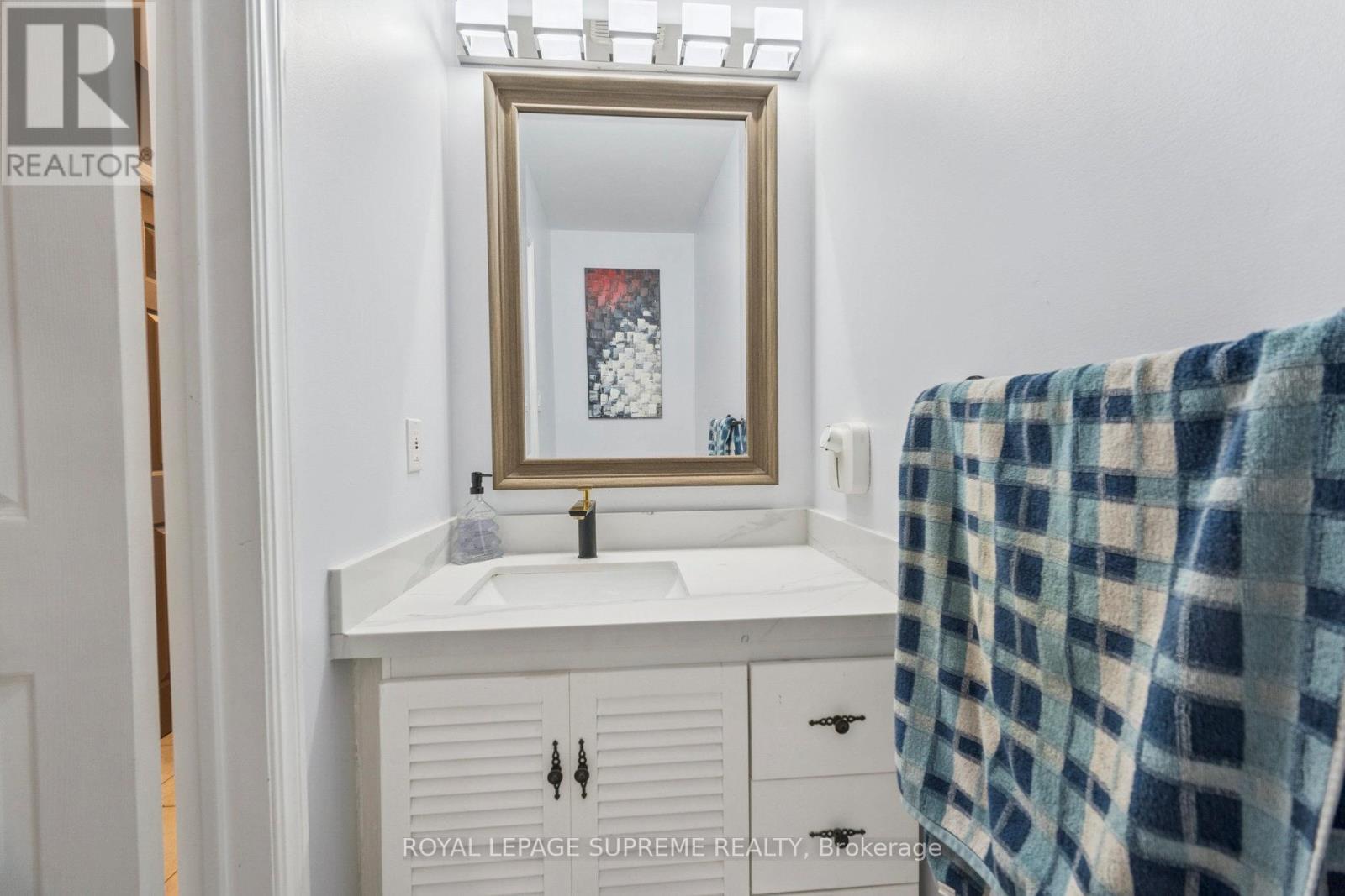 635 Grand View Avenue, London South, Ontario  N6K 3G1 - Photo 18 - X12300158