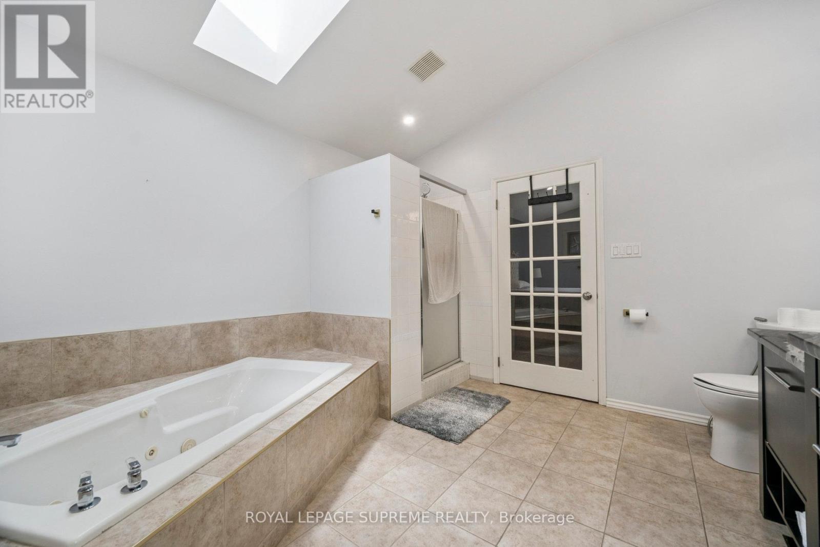 635 Grand View Avenue, London South, Ontario  N6K 3G1 - Photo 25 - X12300158