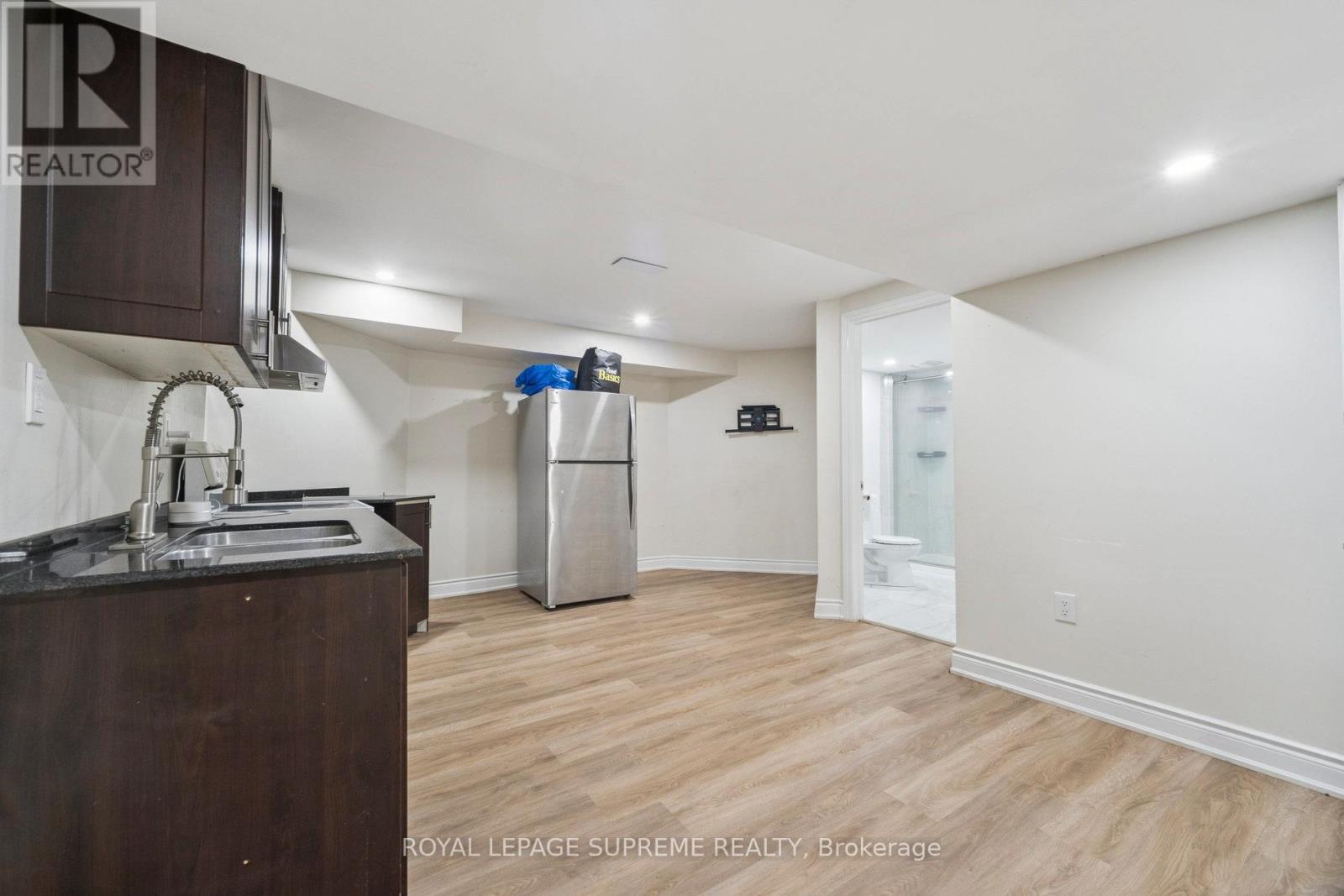 635 Grand View Avenue, London South, Ontario  N6K 3G1 - Photo 39 - X12300158
