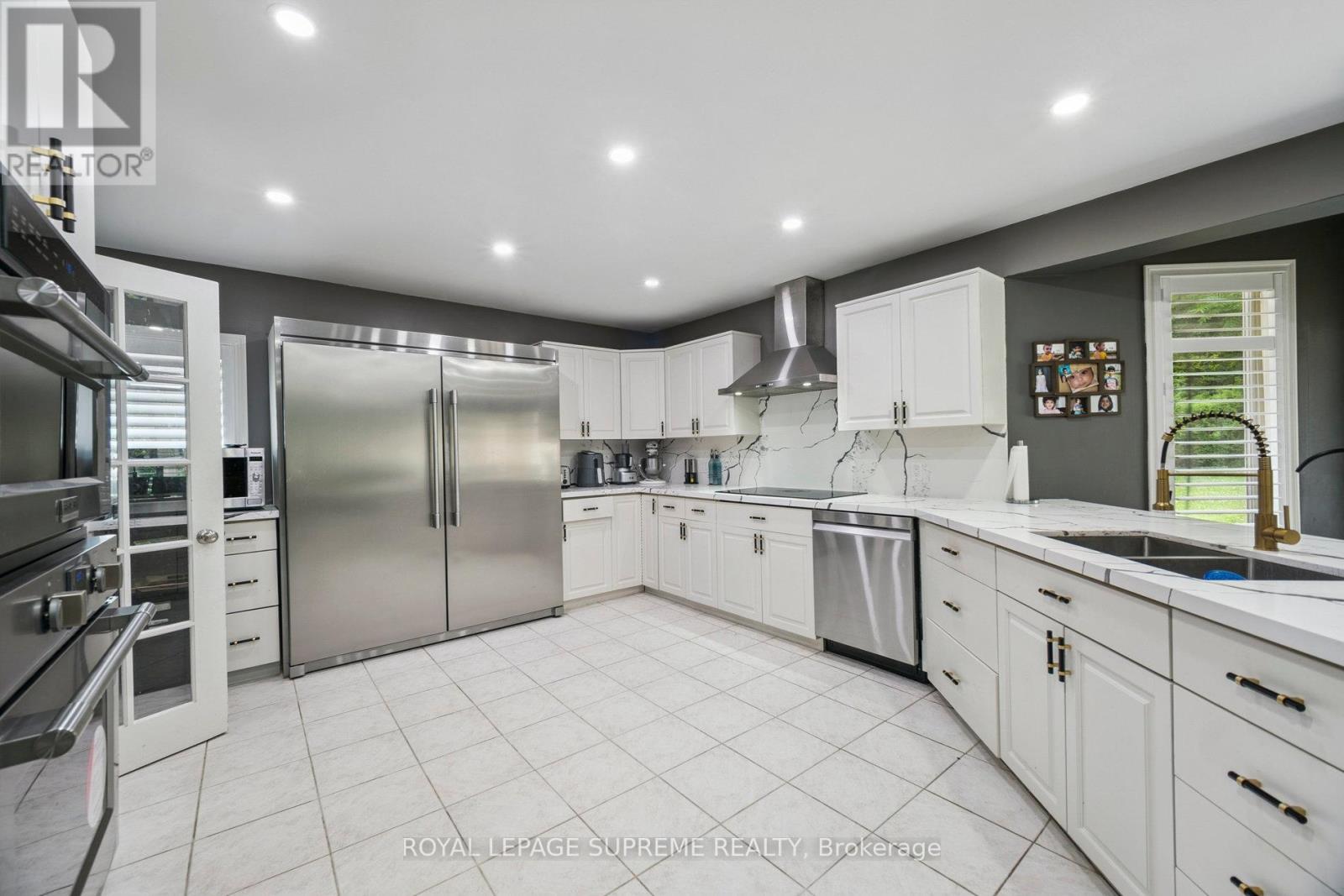 635 Grand View Avenue, London South, Ontario  N6K 3G1 - Photo 9 - X12300158