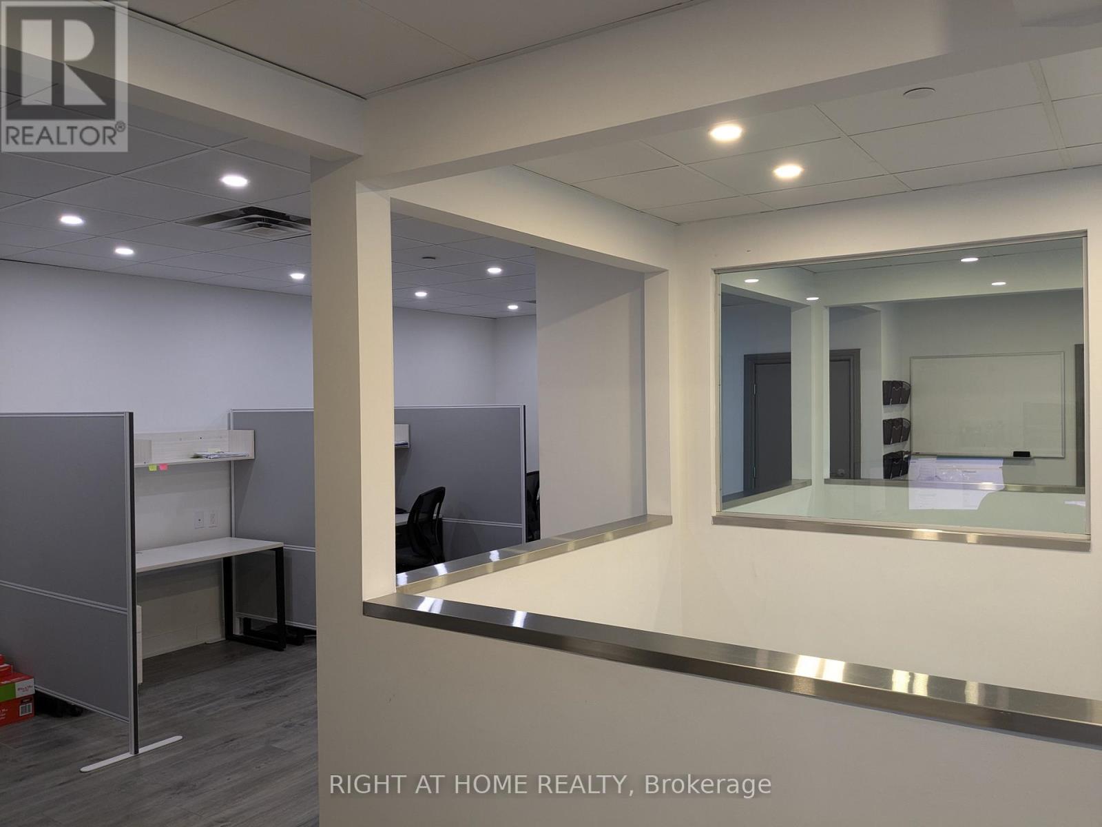 19/20 - 23 Mccleary Court, Vaughan (Concord), Ontario  L4K 3R6 - Photo 18 - N12301677