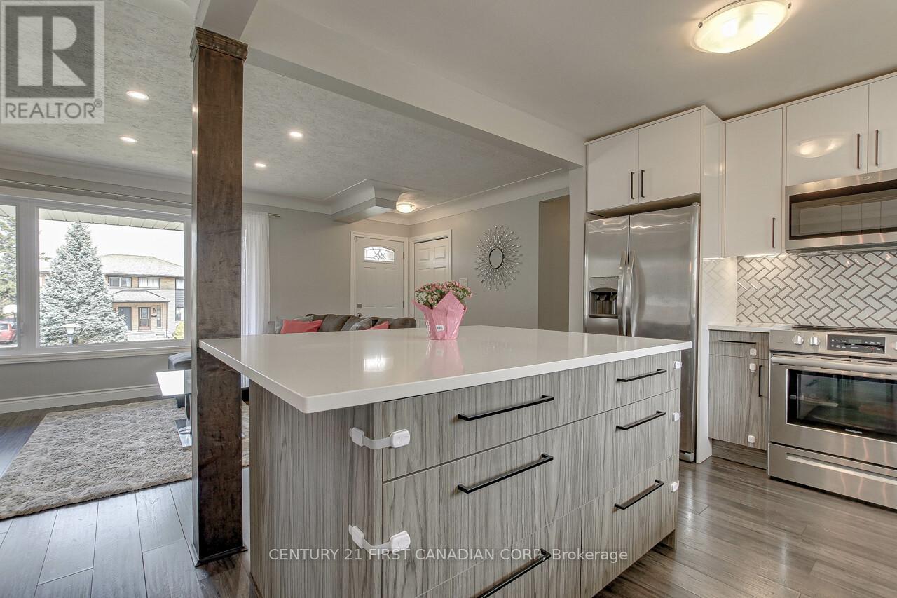 393 Chippendale Crescent, London South, Ontario  N5Z 3G1 - Photo 14 - X12301714