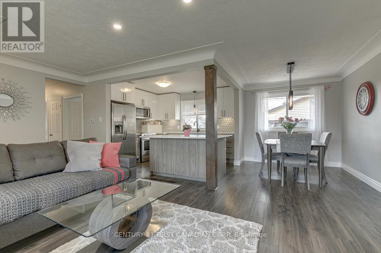 393 Chippendale Crescent, London South, Ontario  N5Z 3G1 - Photo 8 - X12301714