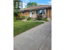 393 CHIPPENDALE CRESCENT