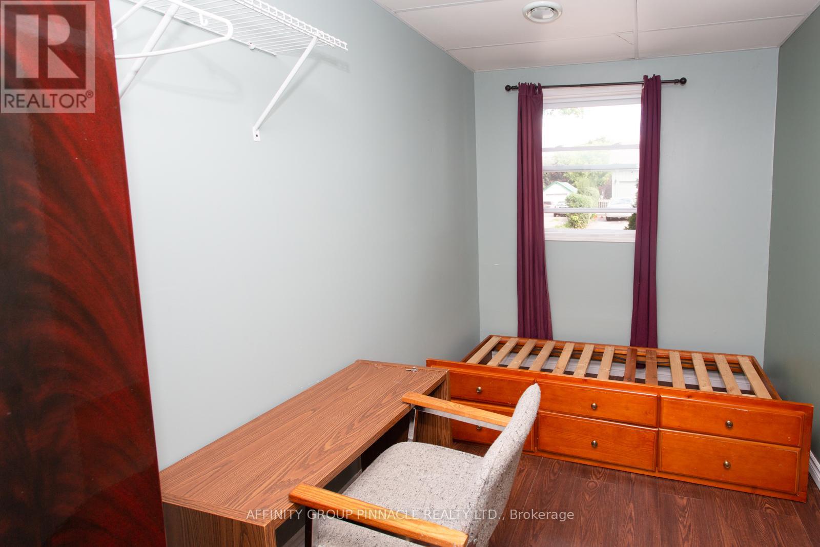 103 Durham Street W, Kawartha Lakes, Ontario  K9V 2R2 - Photo 12 - X12301741