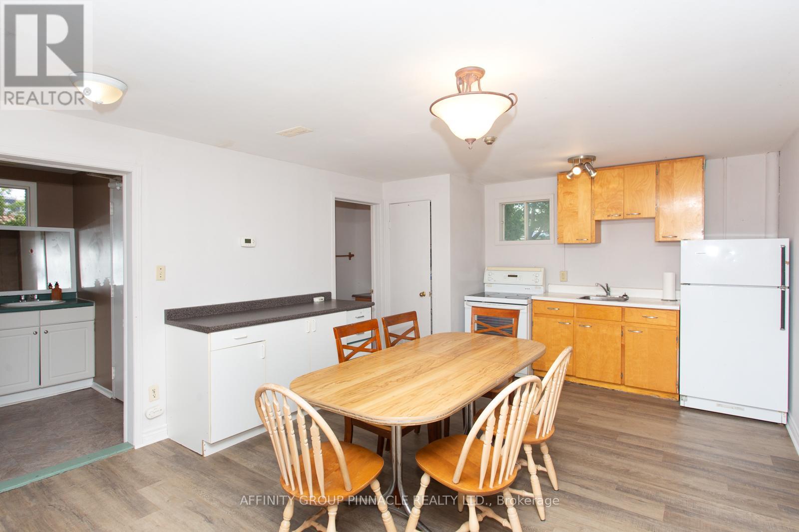 103 Durham Street W, Kawartha Lakes, Ontario  K9V 2R2 - Photo 7 - X12301741