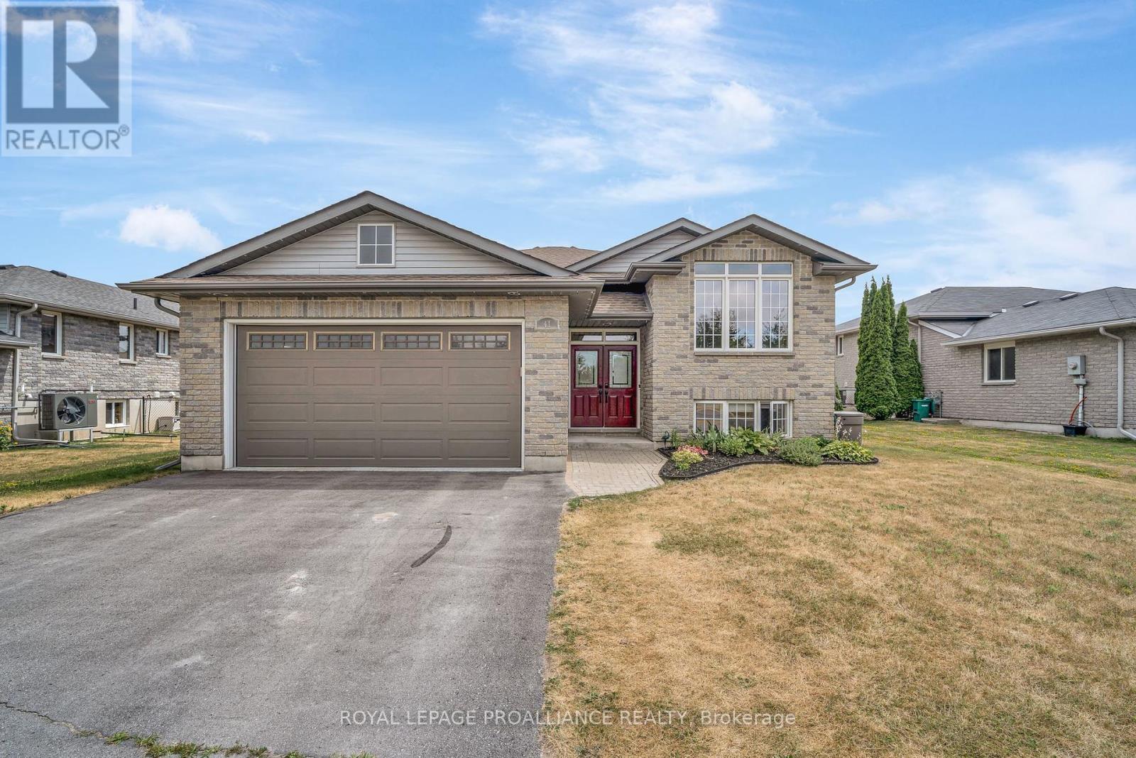 Property at 41 RIDGEVIEW LANE image 1