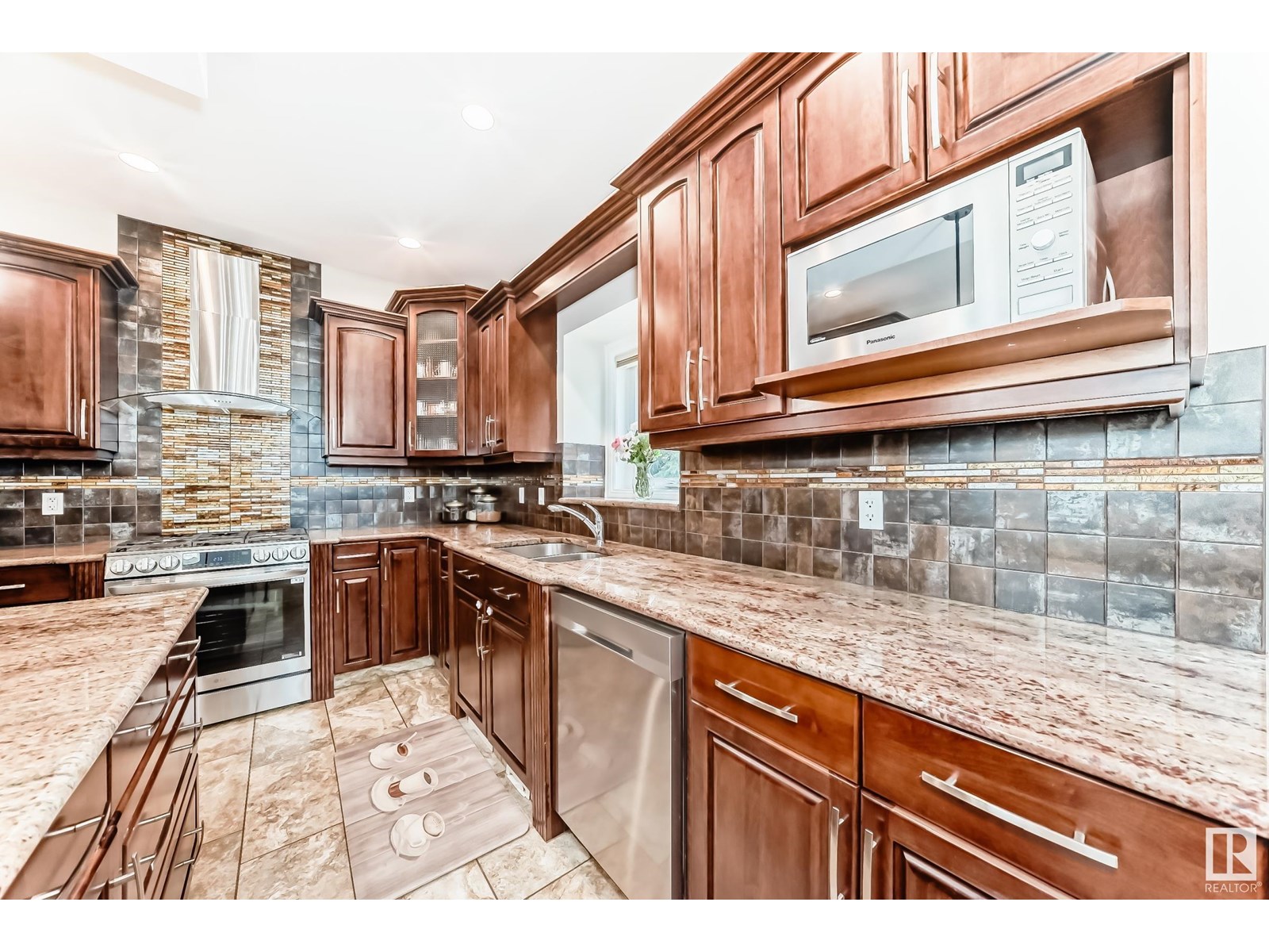 49 Loiselle Wy, St. Albert, Alberta  T8N 3C4 - Photo 15 - E4449160