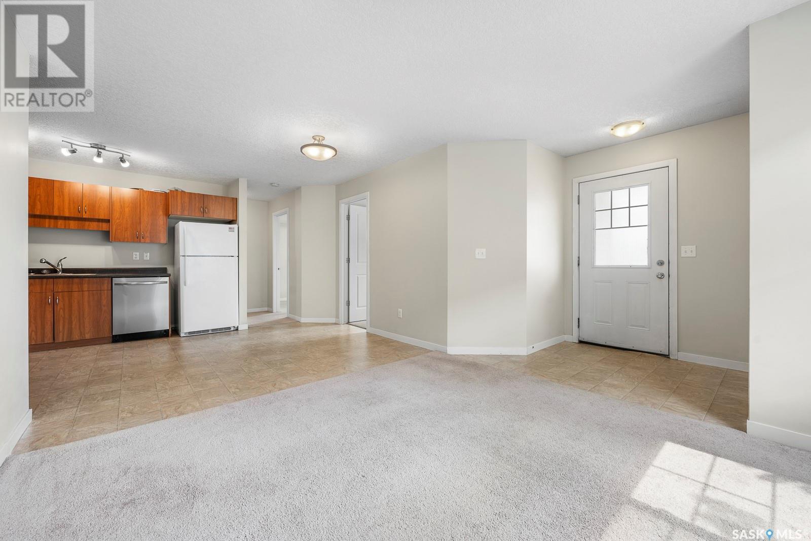 122 5059 James Hill Road, Regina, Saskatchewan  S4W 0B9 - Photo 4 - SK013422