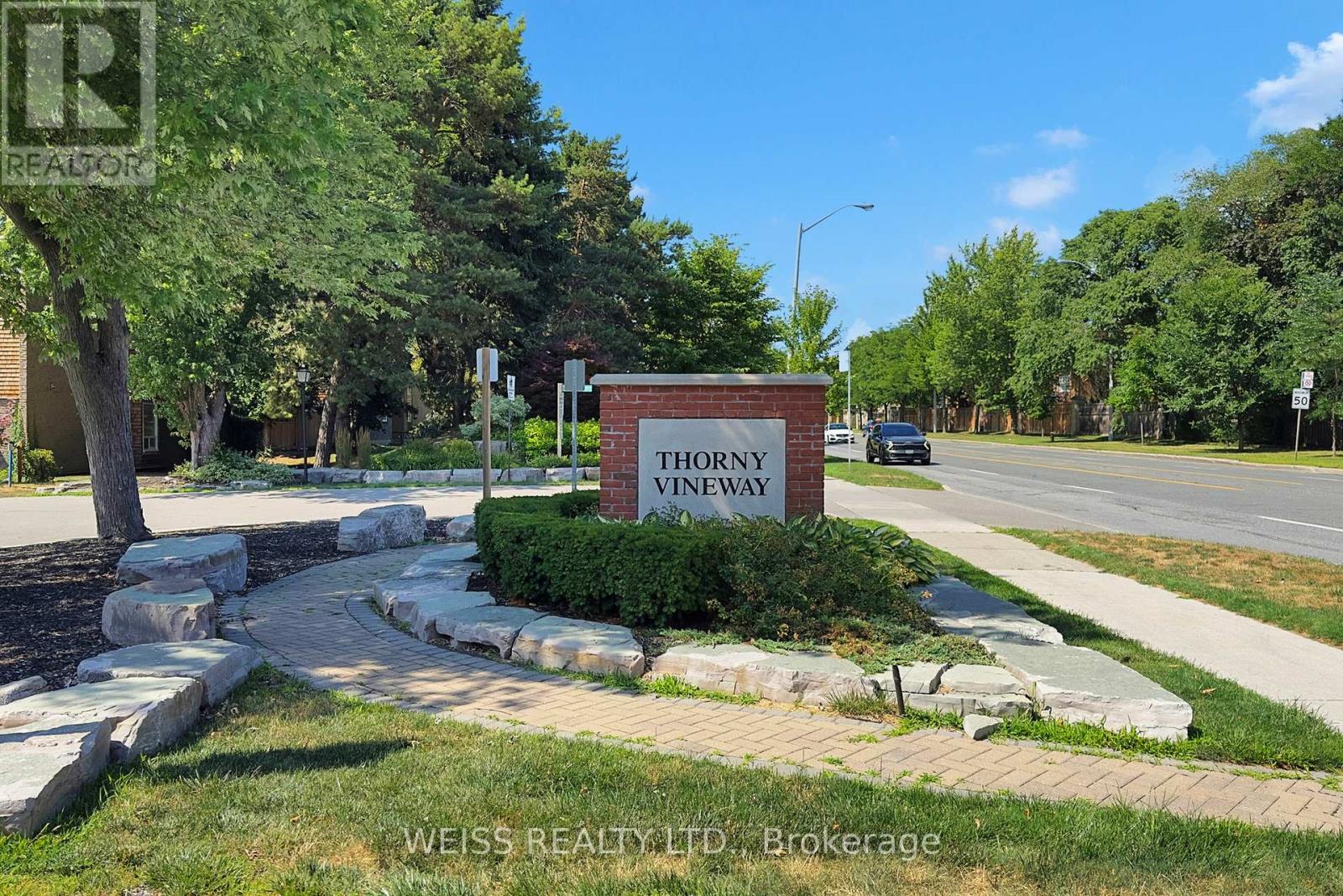 Property at 5 THORNY VINEWAY image 4