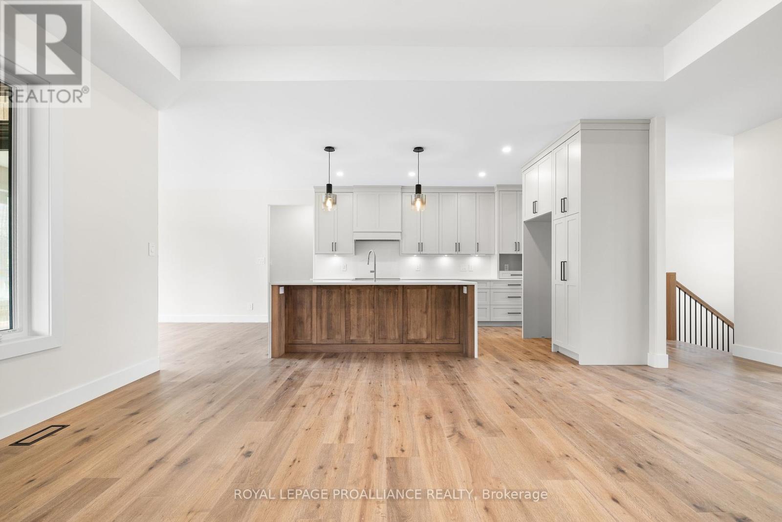 274 Michael's Way, Prince Edward County (Ameliasburgh), Ontario  K0K 1L0 - Photo 10 - X12301871