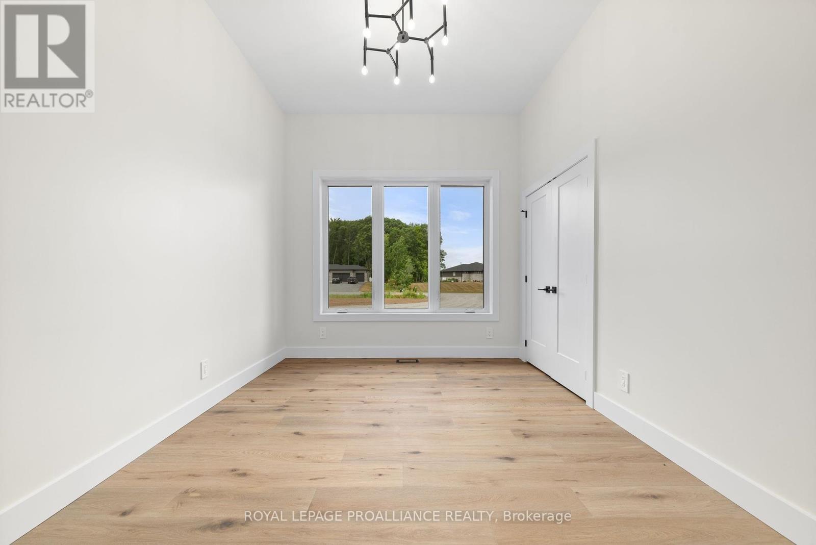 274 Michael's Way, Prince Edward County (Ameliasburgh), Ontario  K0K 1L0 - Photo 18 - X12301871