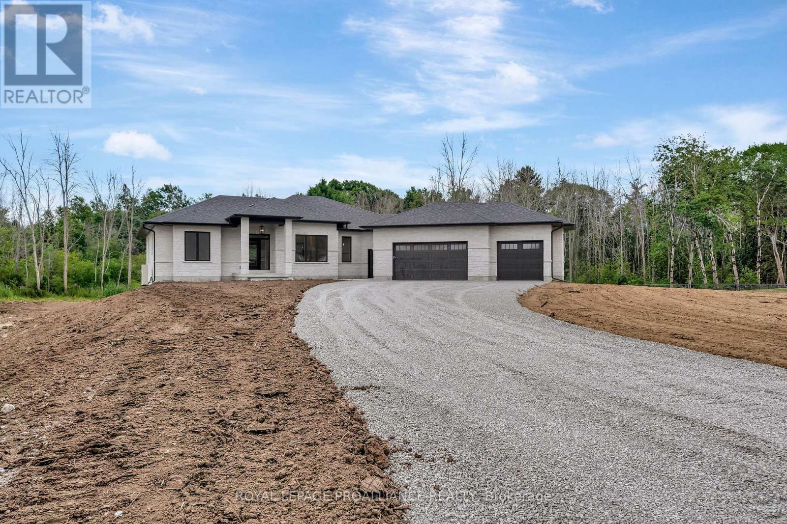 Property at 274 MICHAEL'S WAY image 2