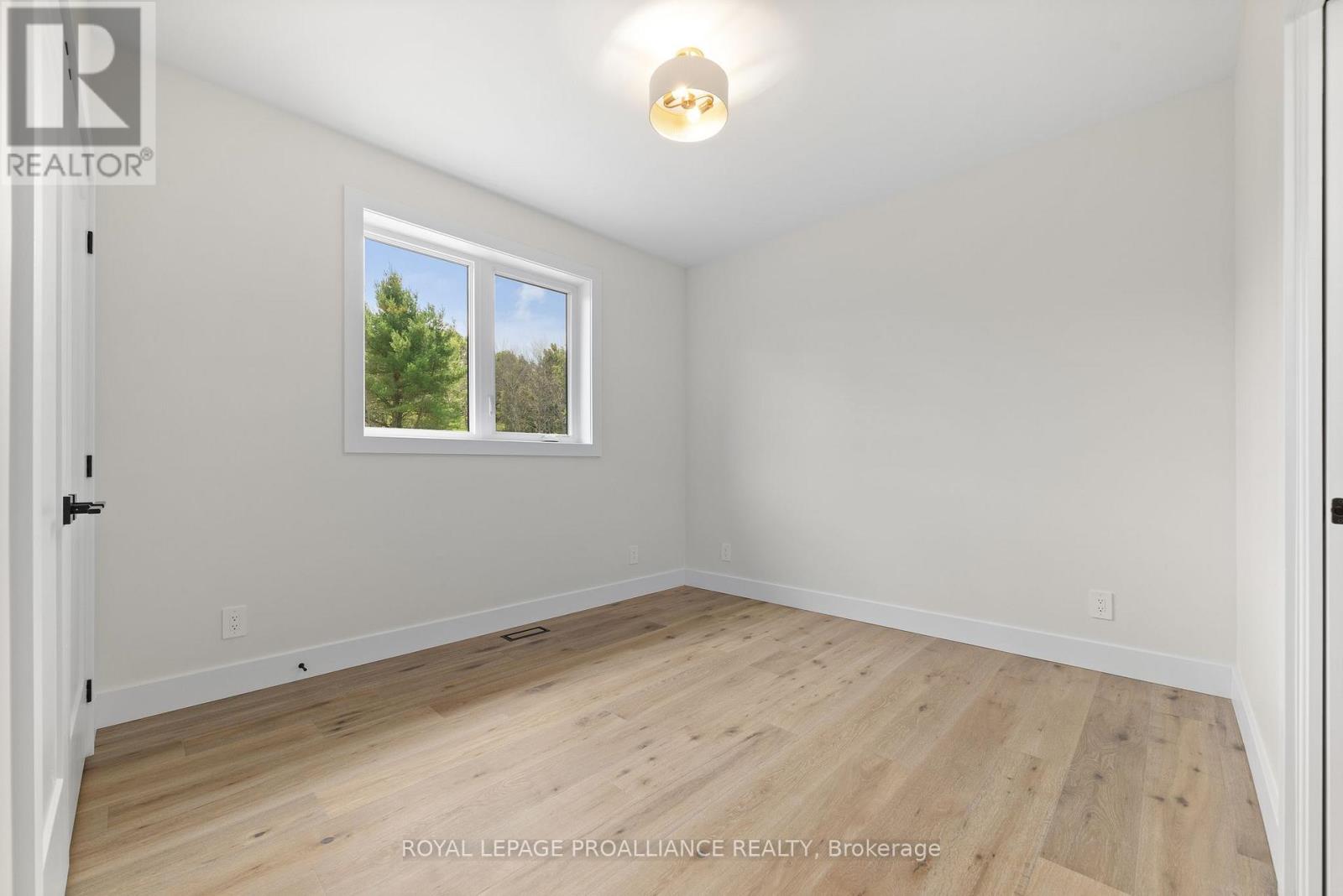 274 Michael's Way, Prince Edward County (Ameliasburgh), Ontario  K0K 1L0 - Photo 21 - X12301871