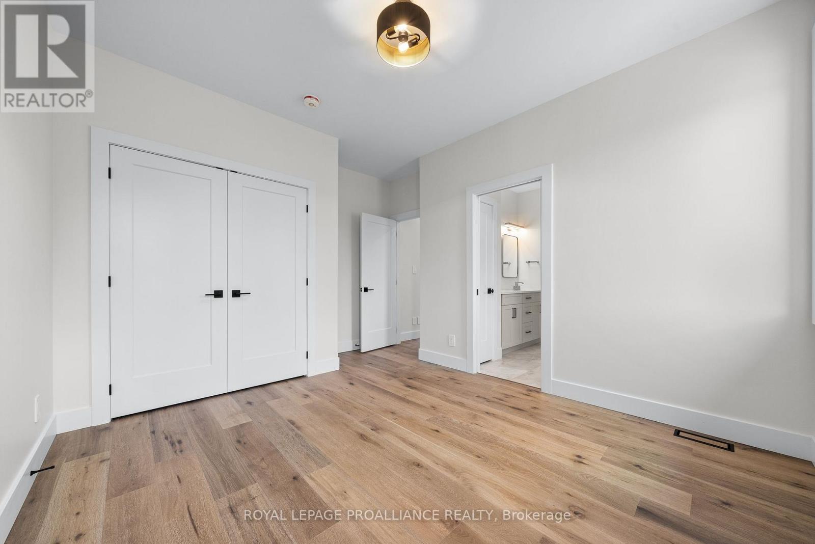 274 Michael's Way, Prince Edward County (Ameliasburgh), Ontario  K0K 1L0 - Photo 25 - X12301871