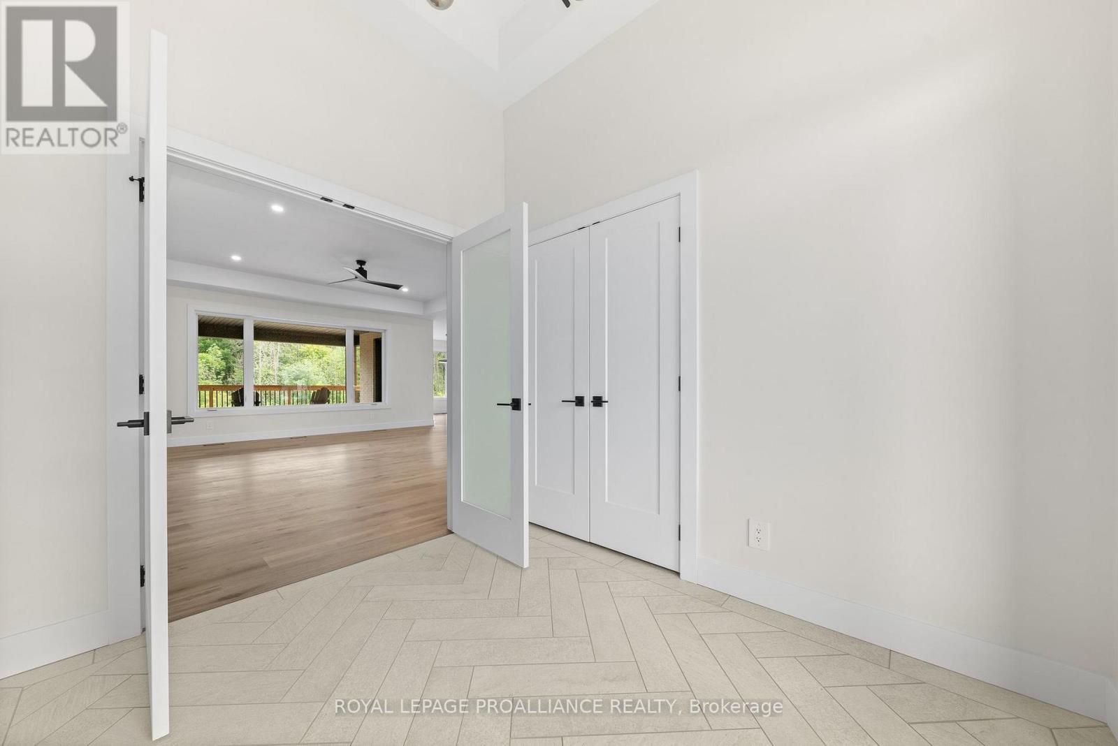 Property at 274 MICHAEL'S WAY image 3