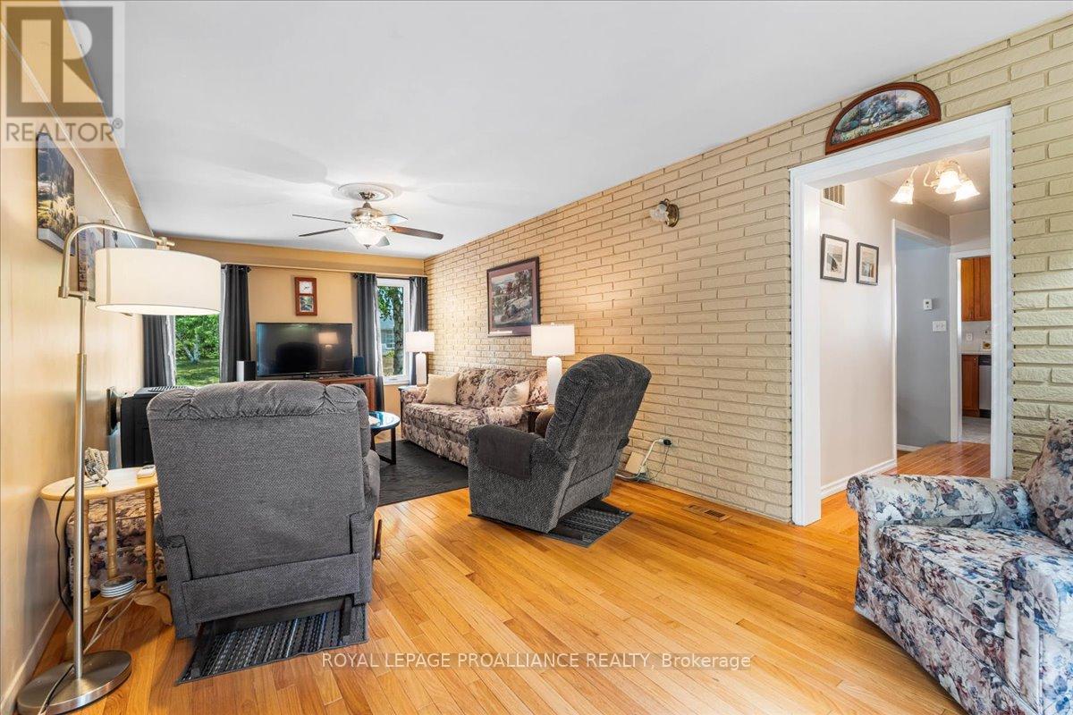Property at 21 COULTER CRESCENT image 4