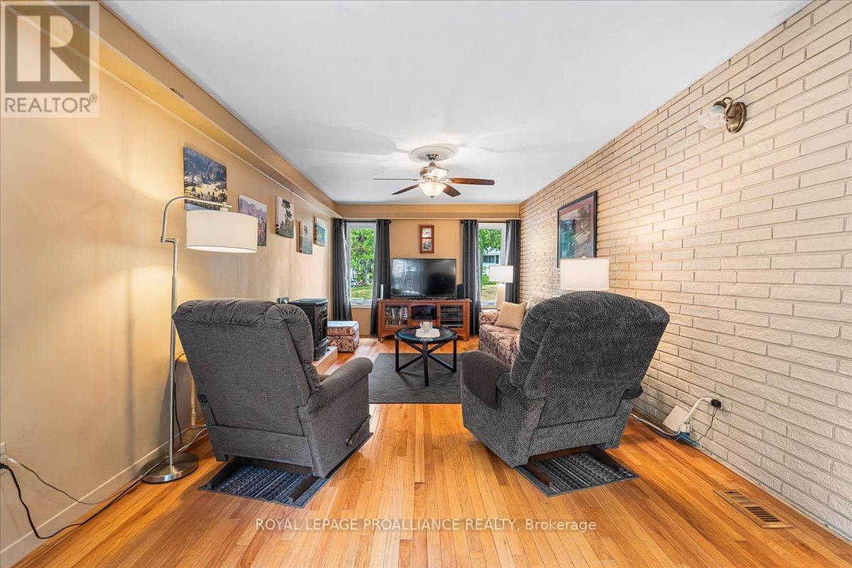 Property at 21 COULTER CRESCENT image 5