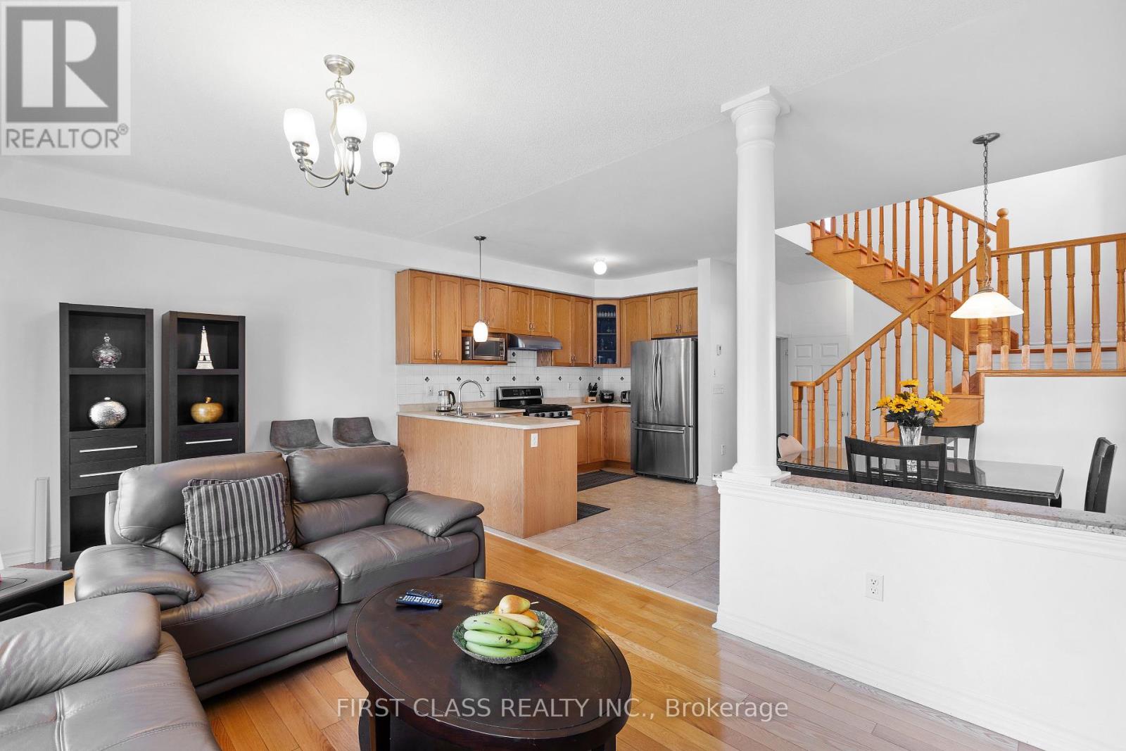 74 Evershot Crescent, Markham, Ontario  L6E 0L7 - Photo 7 - N12301726