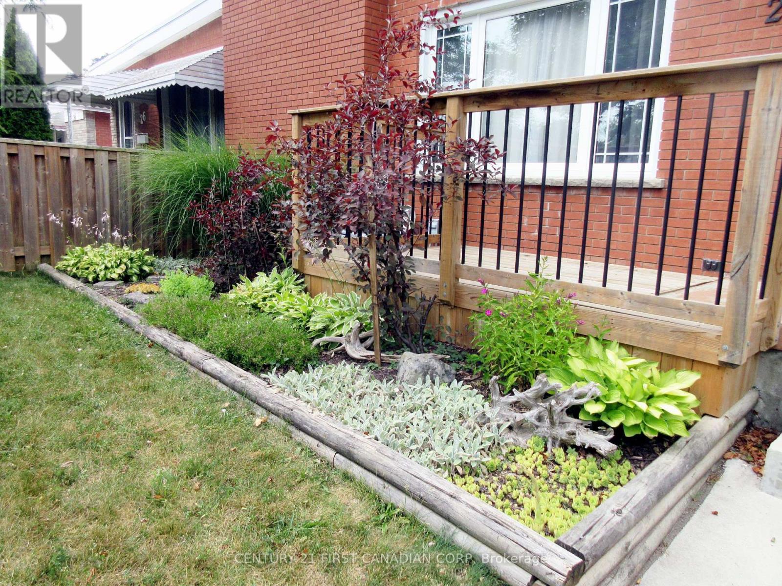 28 Hawkesbury Avenue, London East, Ontario  N5V 2K1 - Photo 2 - X12301830