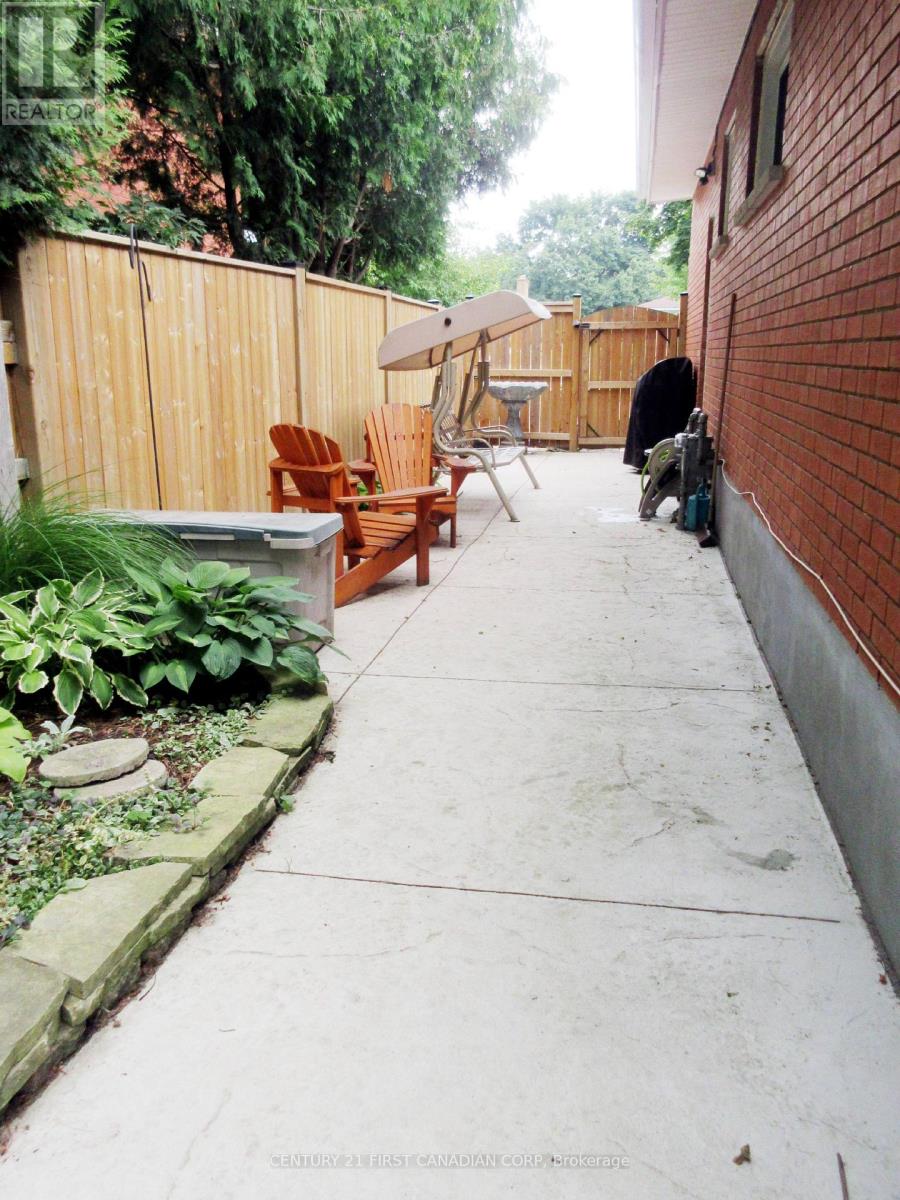 28 Hawkesbury Avenue, London East, Ontario  N5V 2K1 - Photo 24 - X12301830