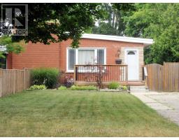 28 HAWKESBURY AVENUE