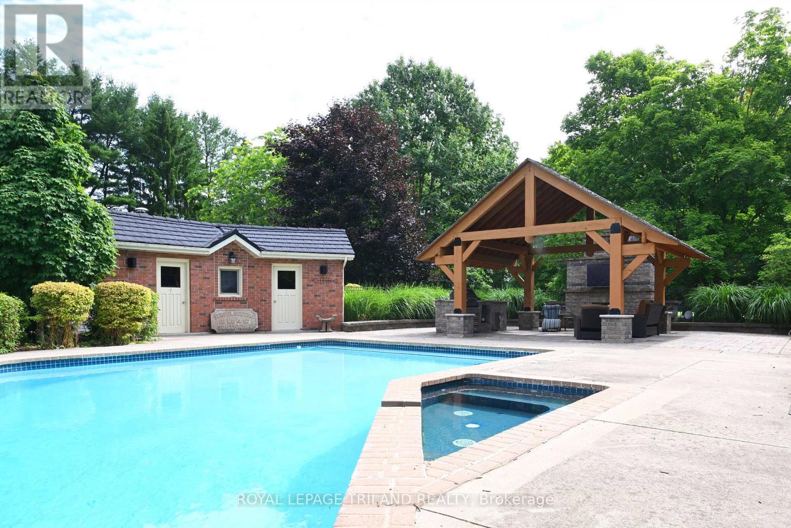 6440 Begg Road, Southwold, Ontario  N5P 3S9 - Photo 47 - X12301925