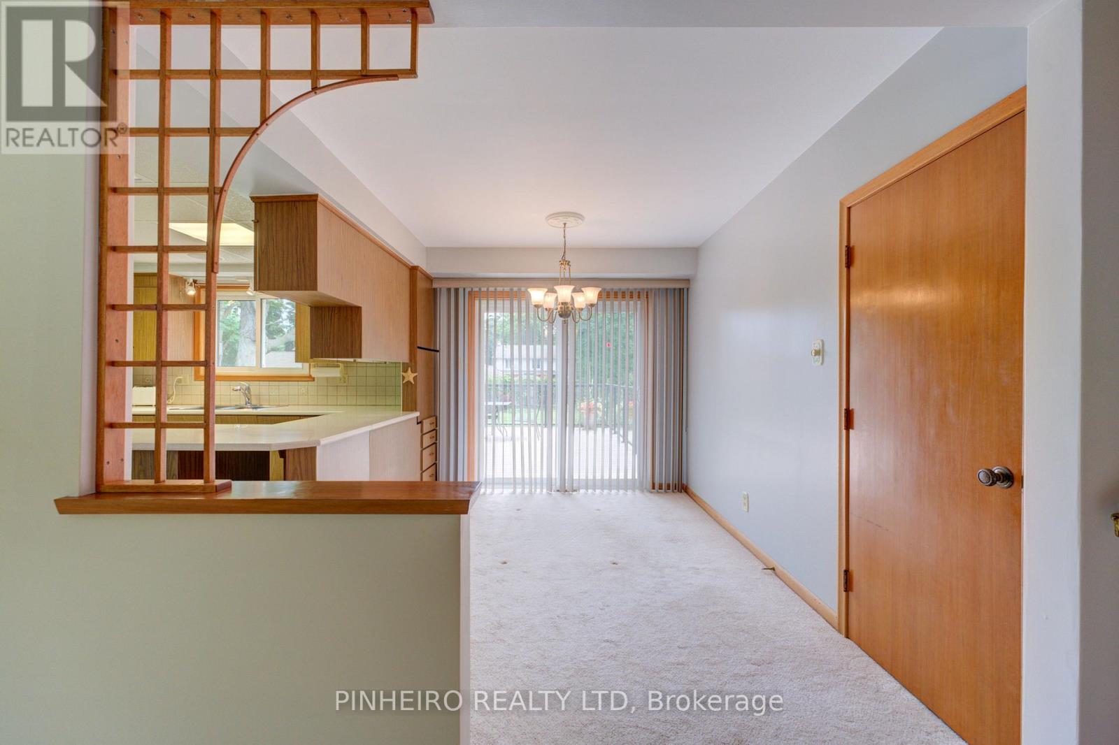14 Outer Drive, London South, Ontario  N6P 1C7 - Photo 10 - X12301944