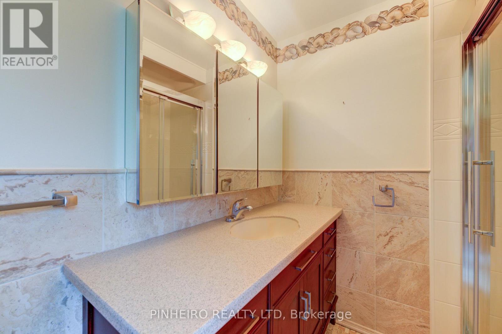 14 Outer Drive, London South, Ontario  N6P 1C7 - Photo 22 - X12301944