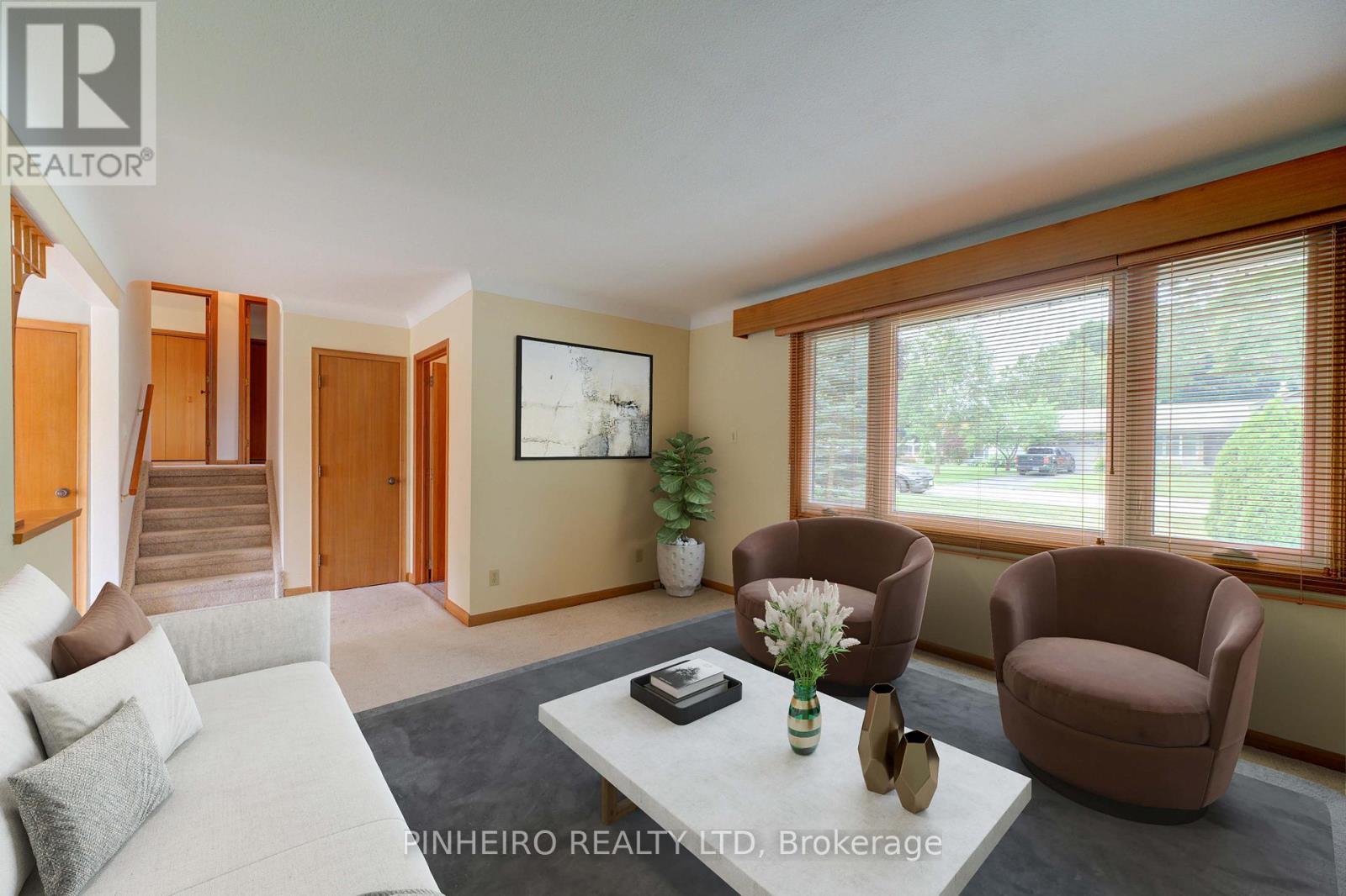 14 Outer Drive, London South, Ontario  N6P 1C7 - Photo 4 - X12301944