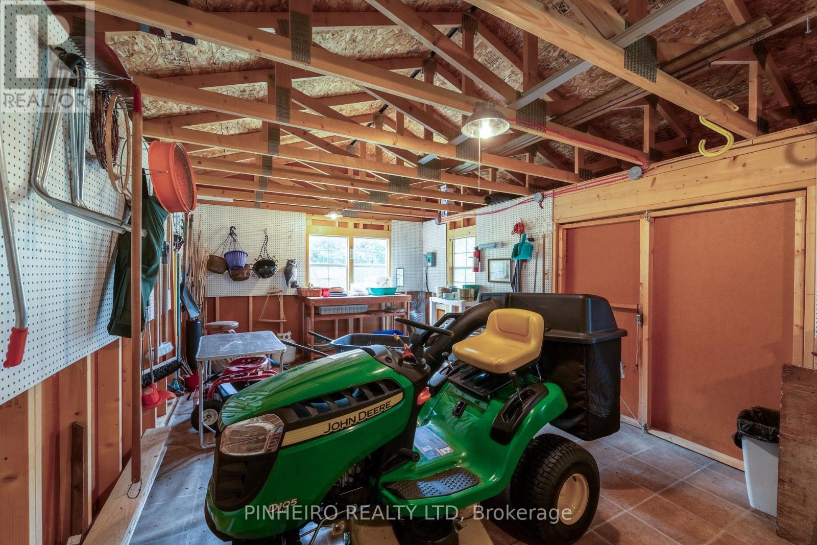 14 Outer Drive, London South, Ontario  N6P 1C7 - Photo 41 - X12301944