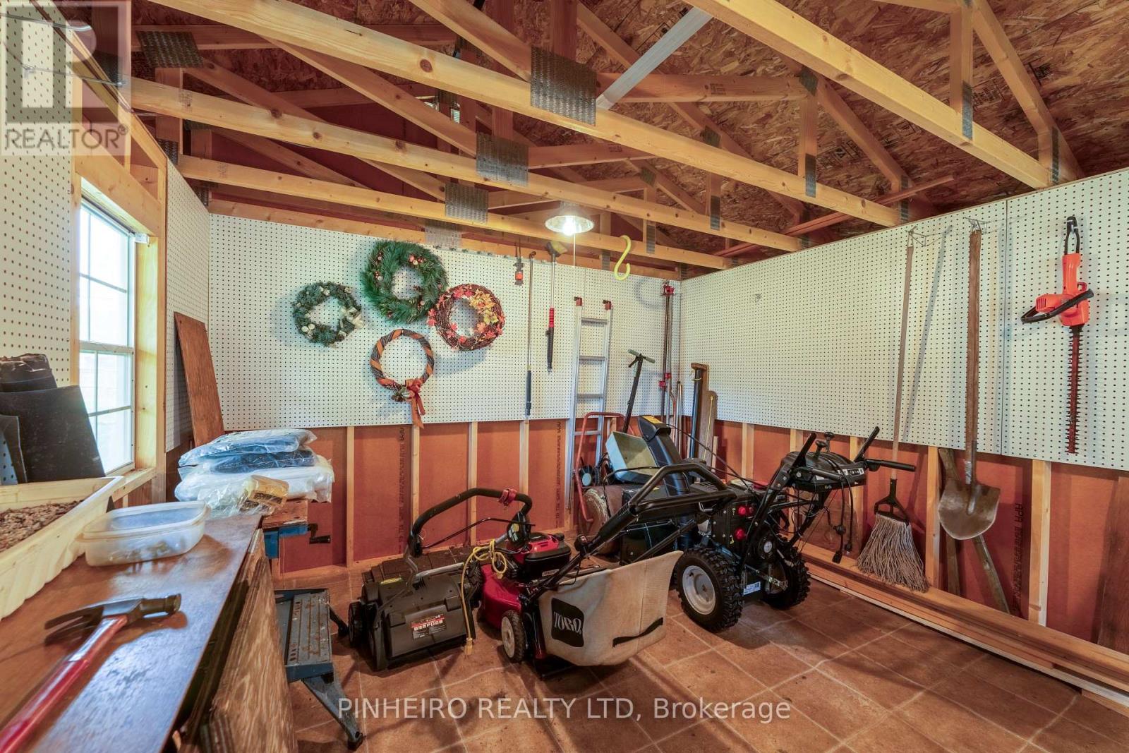 14 Outer Drive, London South, Ontario  N6P 1C7 - Photo 42 - X12301944