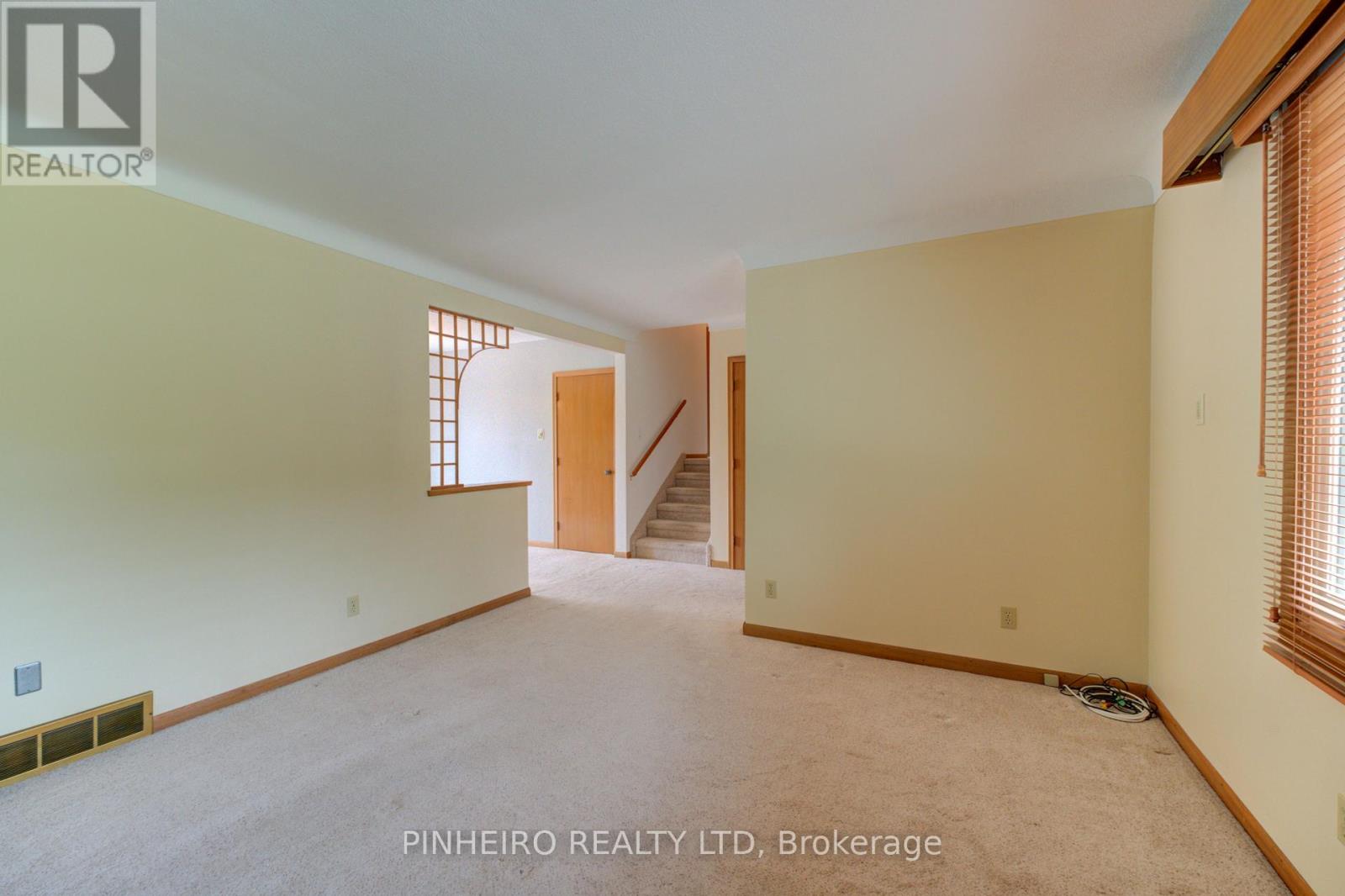 14 Outer Drive, London South, Ontario  N6P 1C7 - Photo 6 - X12301944