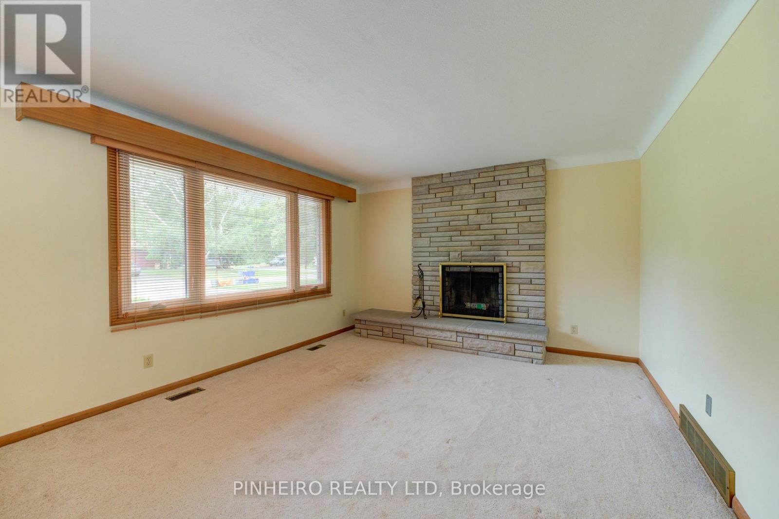 14 Outer Drive, London South, Ontario  N6P 1C7 - Photo 8 - X12301944