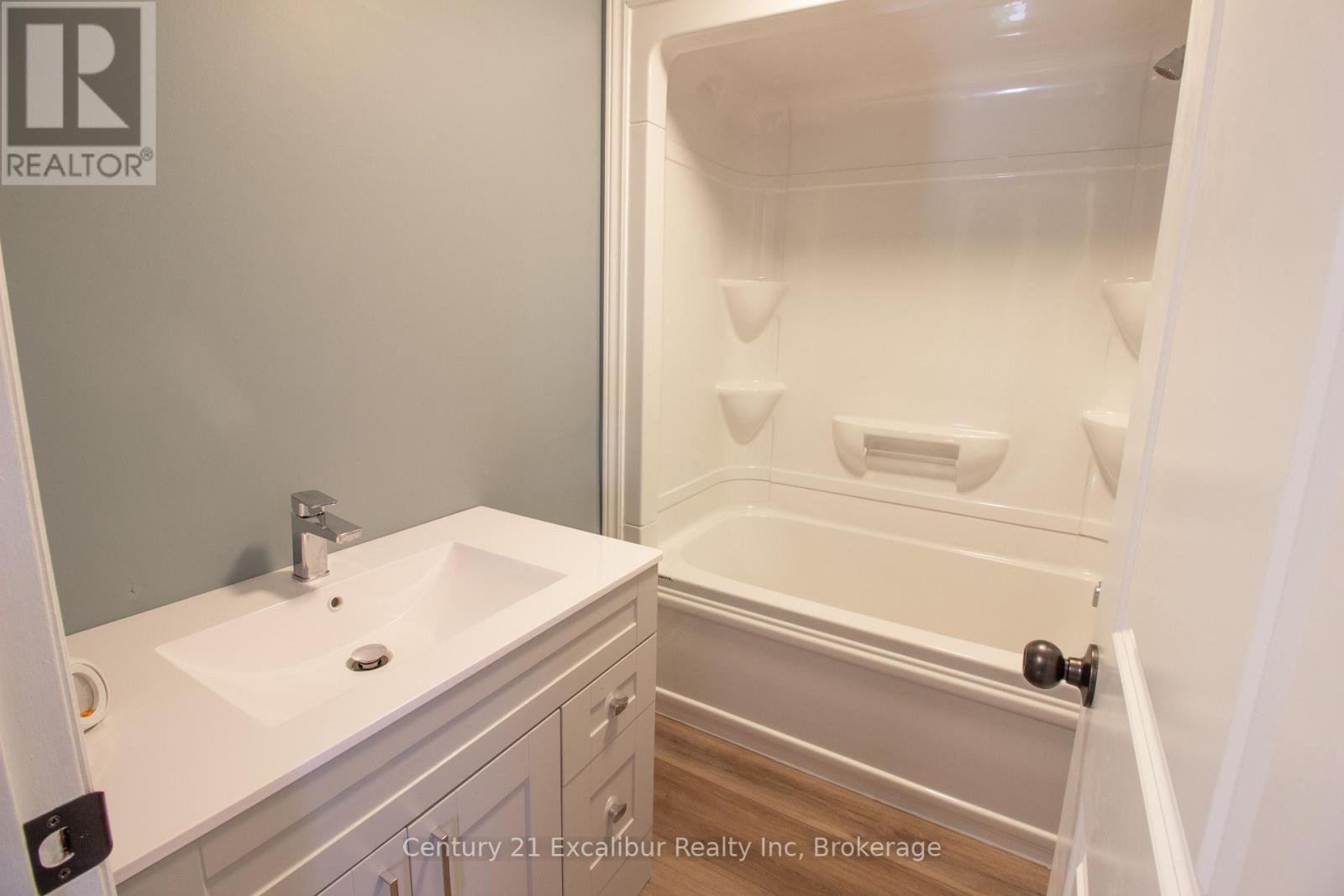 238 Adelaide Street, Wellington North, Ontario  N0G 1A0 - Photo 11 - X12262112
