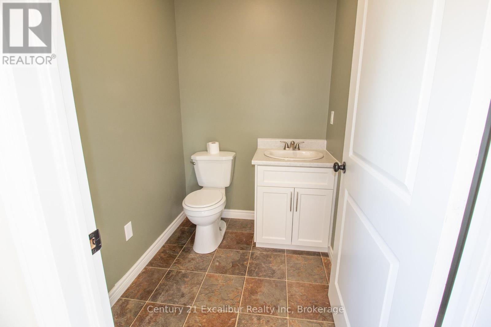 238 Adelaide Street, Wellington North, Ontario  N0G 1A0 - Photo 9 - X12262112